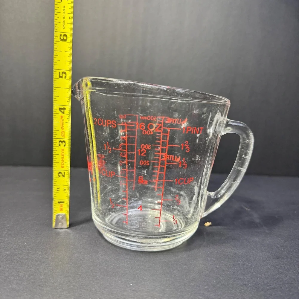 Vintage Anchor Hocking Fire-King 2 Cup Glass Measuring Cup Red Letter‎ D Handle